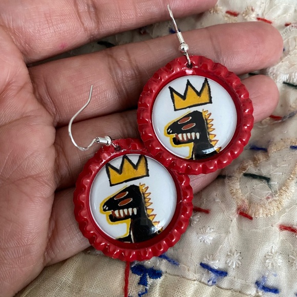 ⭐️Basquiat handcrafted Bottle Cap Earrings - Picture 7 of 11